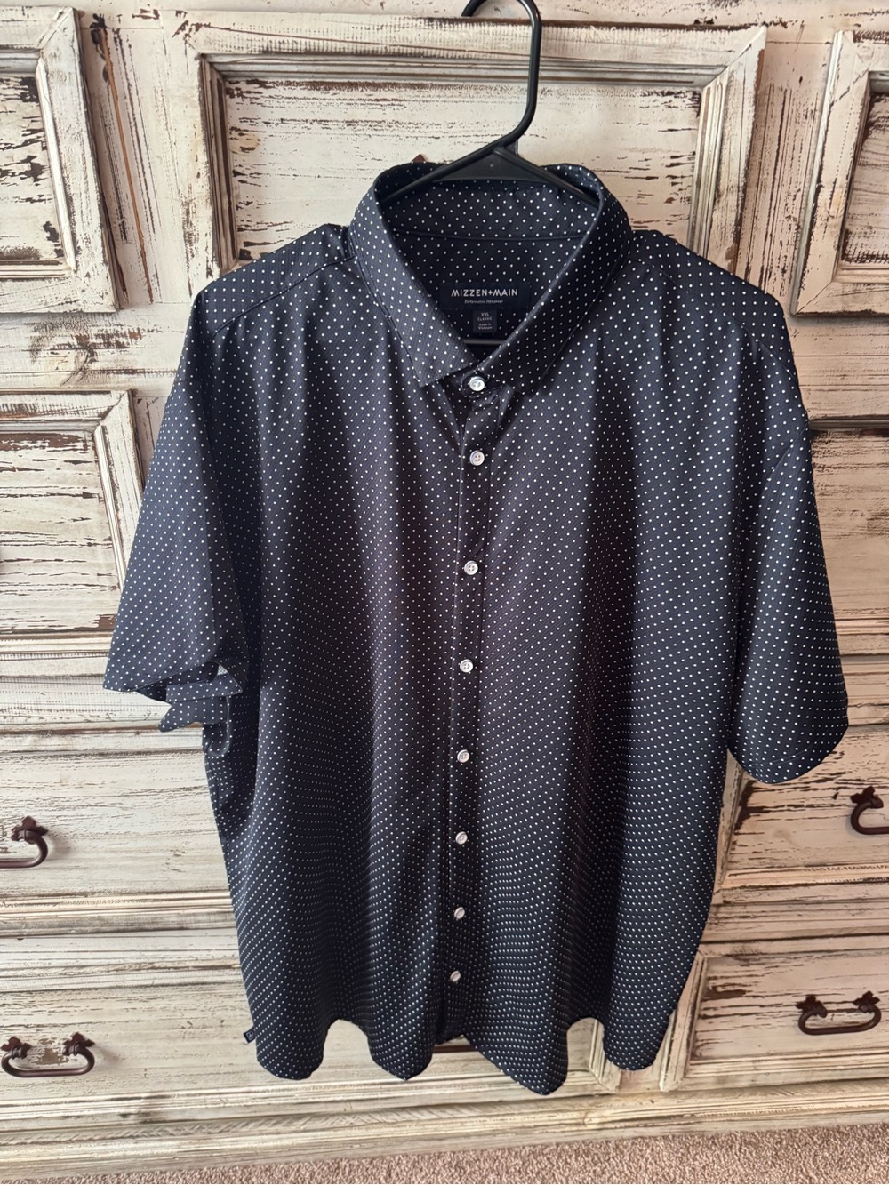 Mizzen+Main BlackMicrodot Short Sleeve Button-Up Shirt